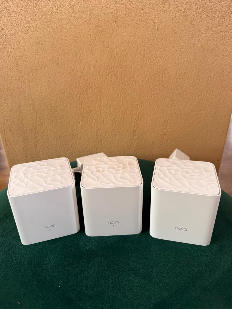 Tenda AC1200, Ophalen of Verzenden, Zo goed als nieuw, Router, Tenda