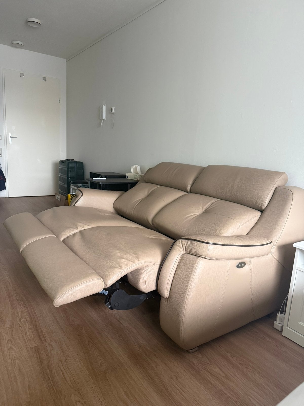 Star Tigre 2-zits leren elektrische relaxbank – beige/taupe, Ophalen, 150 tot 200 cm, Tweepersoons, Zo goed als nieuw