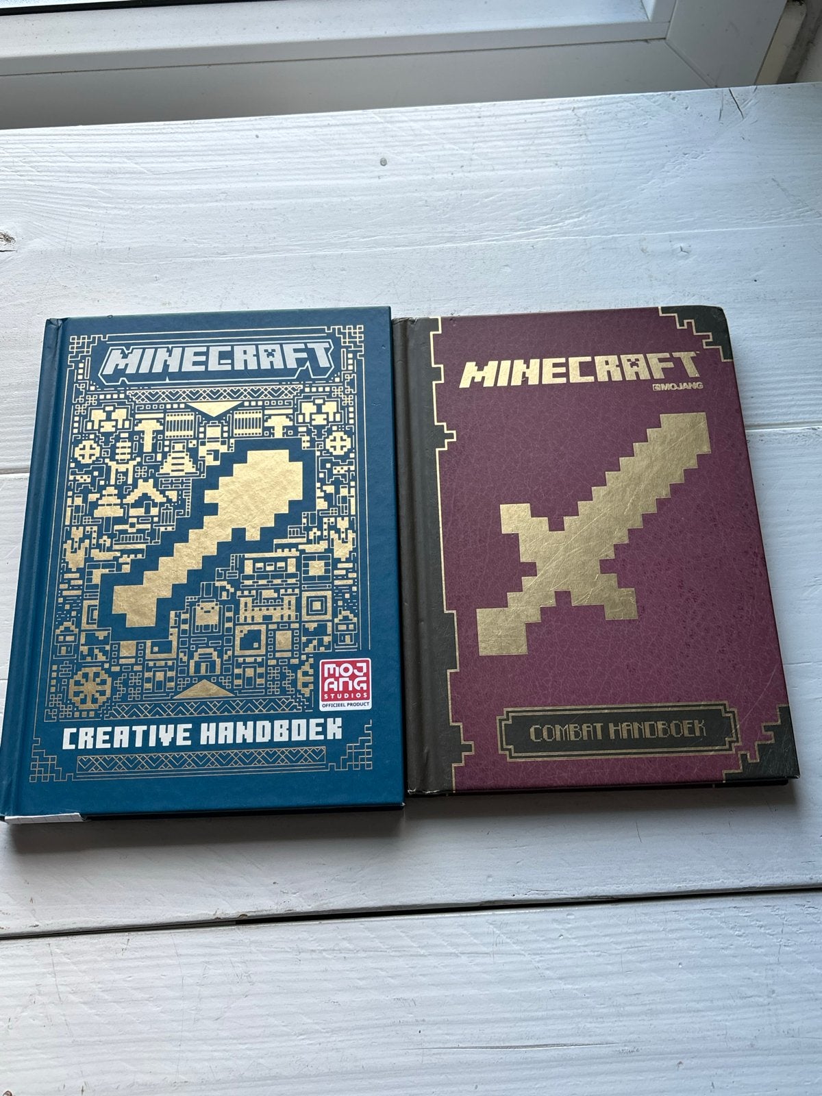 Minecraft Handboeken: Creative & Combat, Boeken, Ophalen of Verzenden, Zo goed als nieuw, Non-fictie