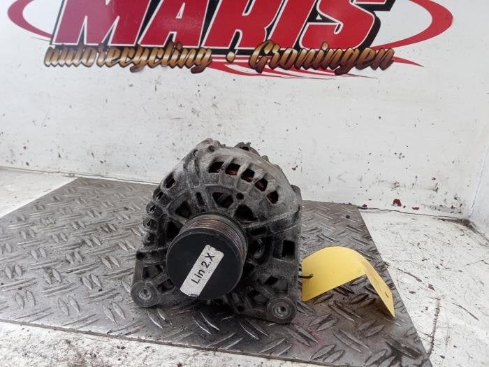 Dynamo van een Renault Clio, Gebruikt, -, Renault, -