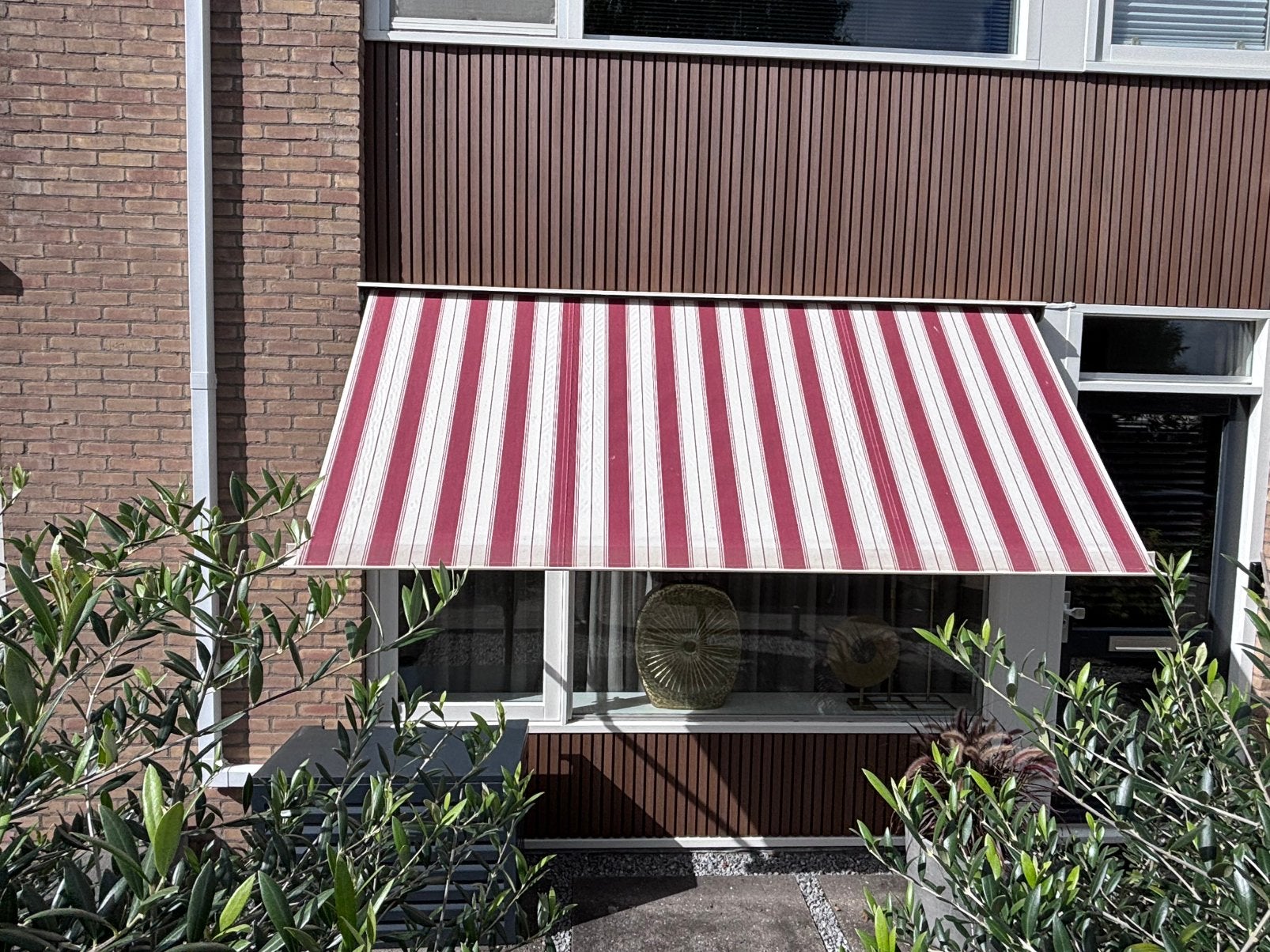 Zonnescherm met draaiarm, Ophalen, Gebruikt, 250 cm tot 450 cm, Uitvalscherm
