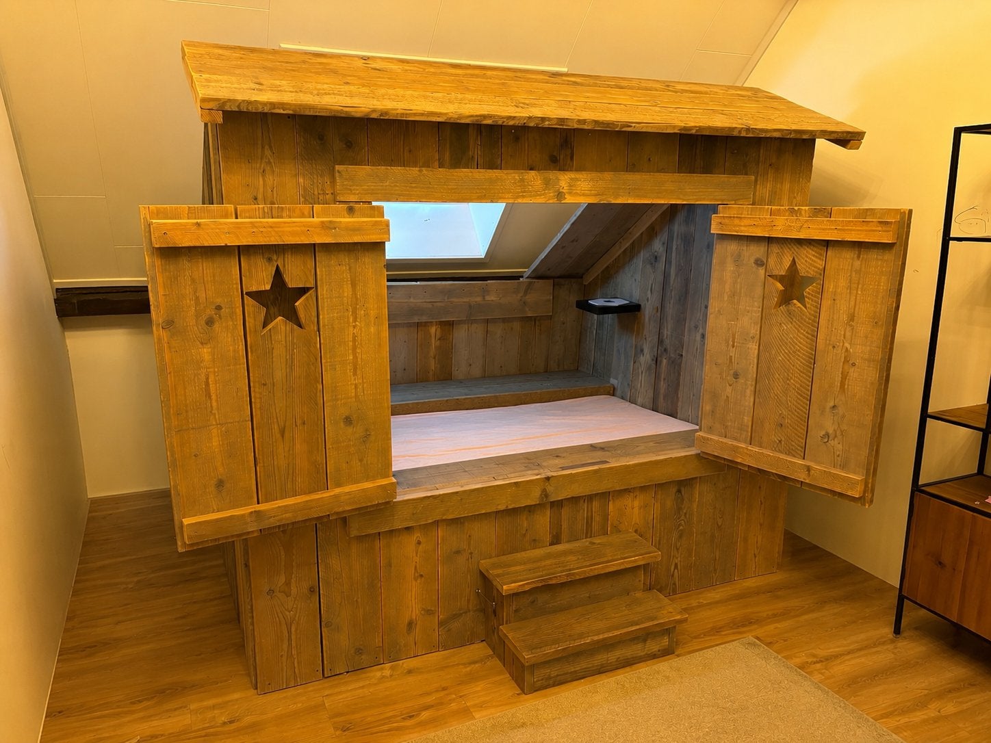 Prachtige bedstee / huisjes bed van Steigerhout, Ophalen, Eenpersoons, Bruin, Steigerhout