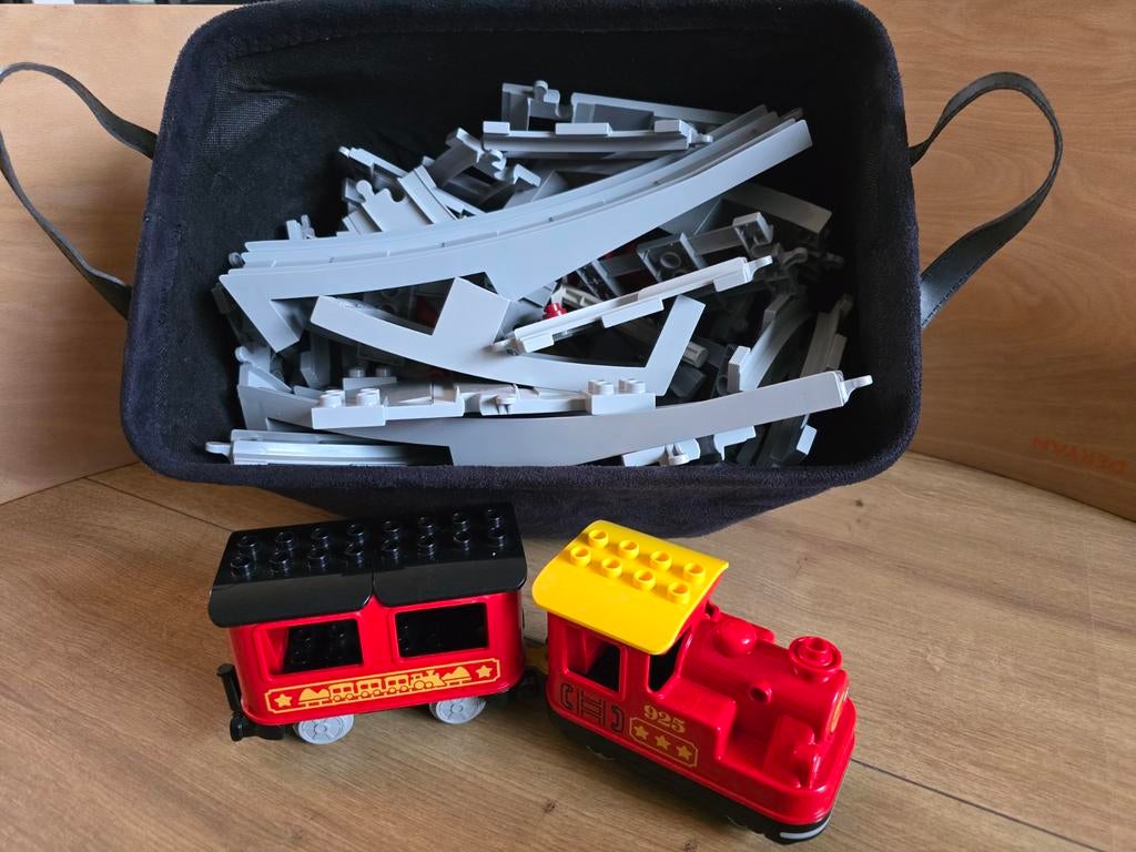 LEGO Duplo Stoomtrein 10874 met rails en wagon, Kinderen en Baby's, Speelgoed | Duplo en Lego, Gebruikt, Overige thema's, Ophalen of Verzenden