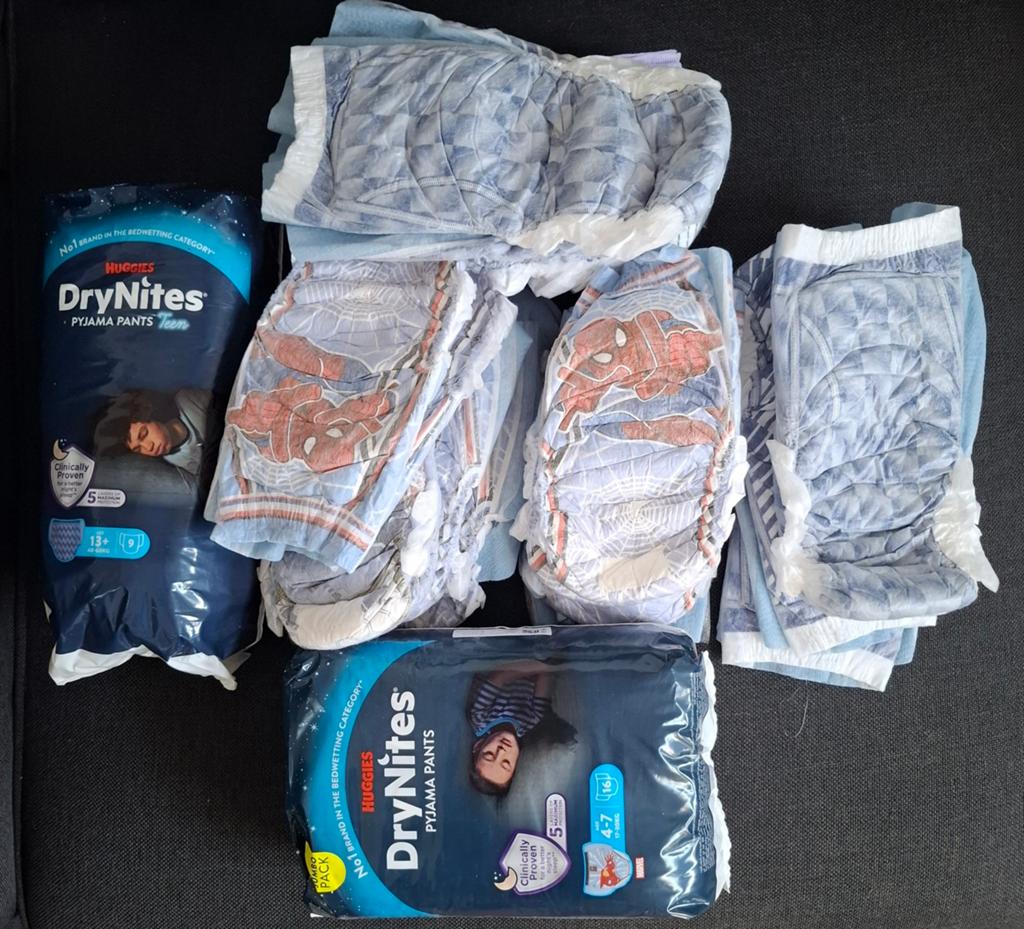 Drynites broekjes, Ophalen