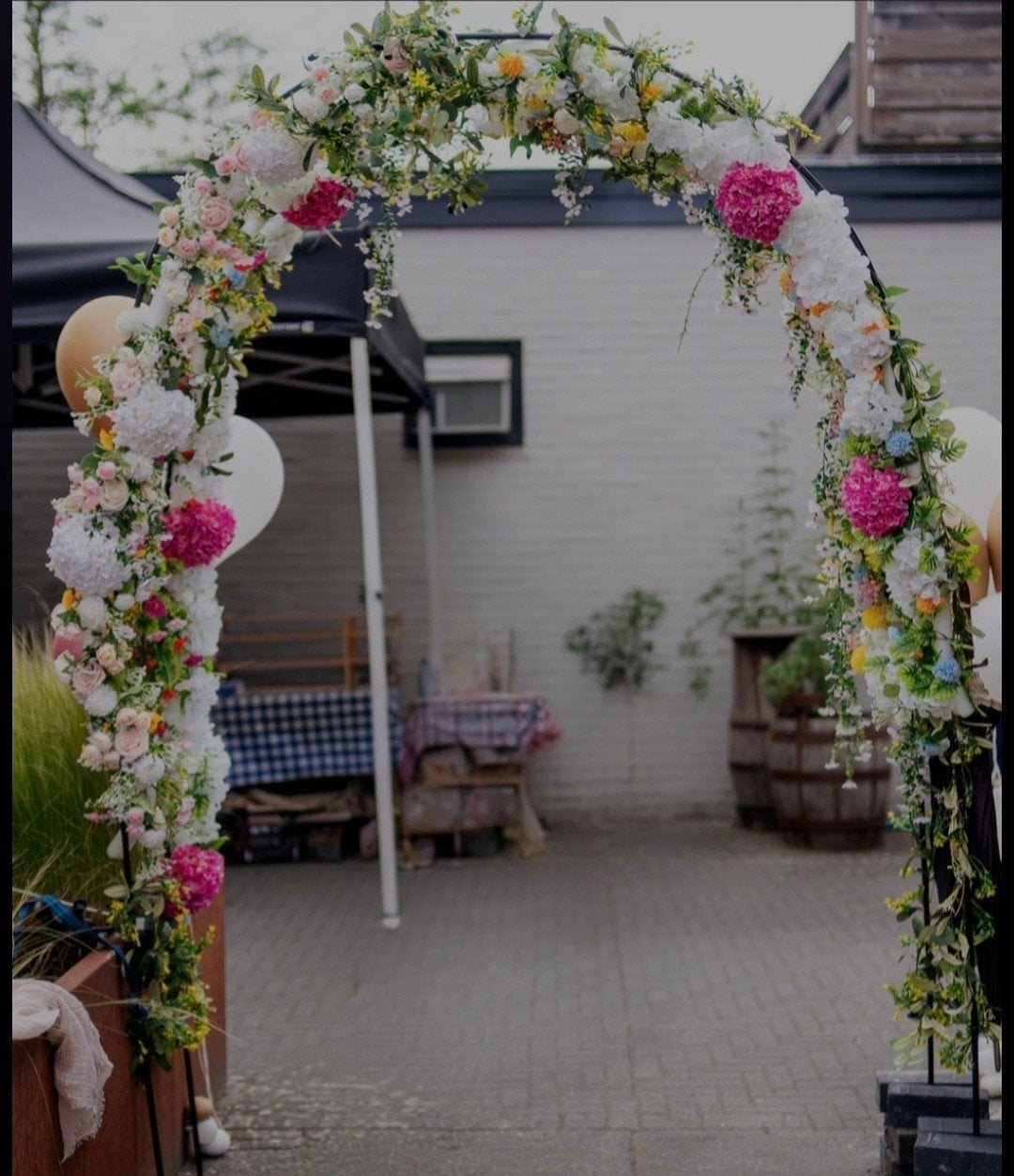 Bloemenboog voor bruiloft, Ophalen, Zo goed als nieuw, Versiering, Overige