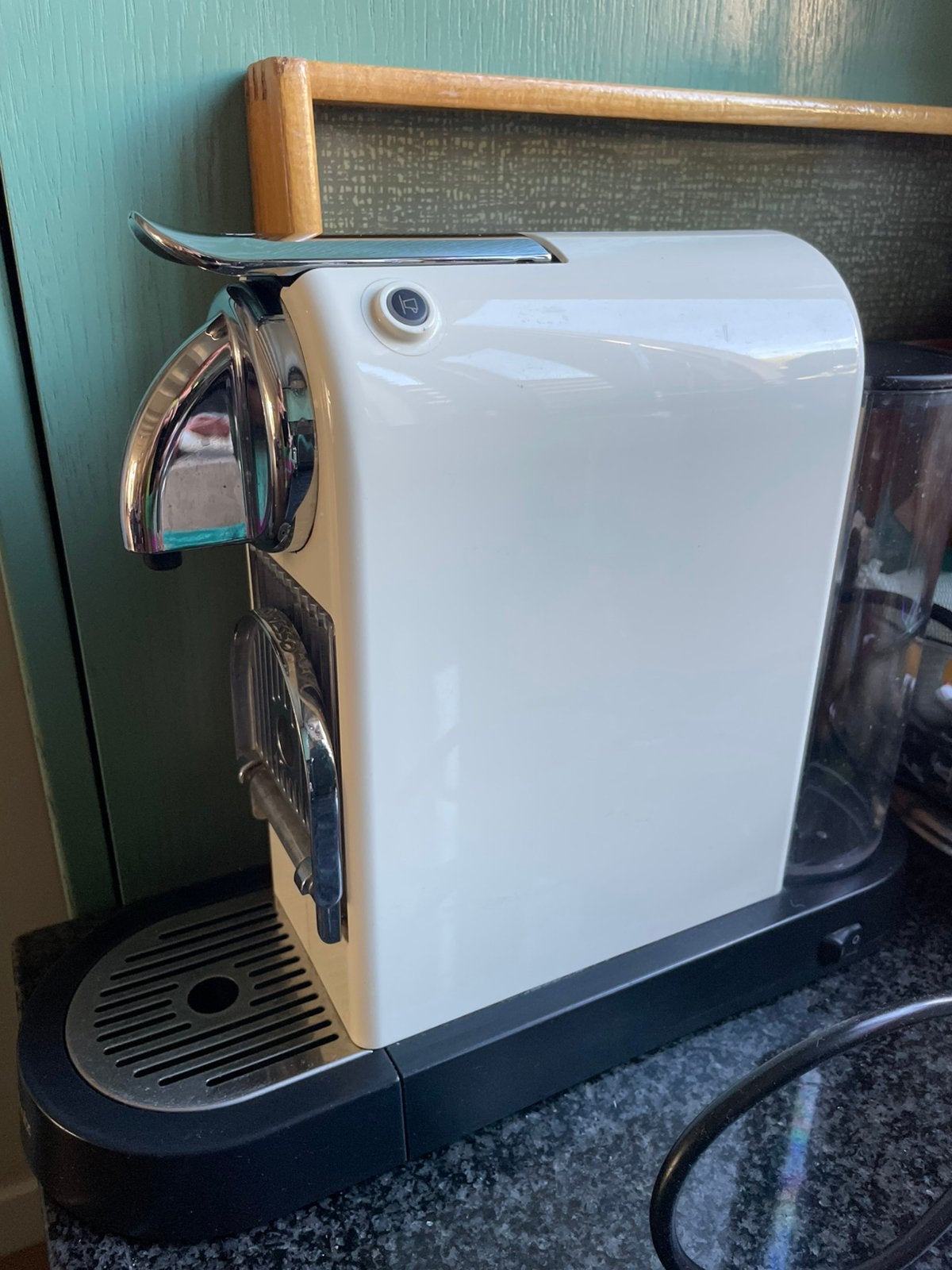 Nespresso Magimix Citiz, Gebruikt, Espresso apparaat, Ophalen of Verzenden, Koffiepads en cups