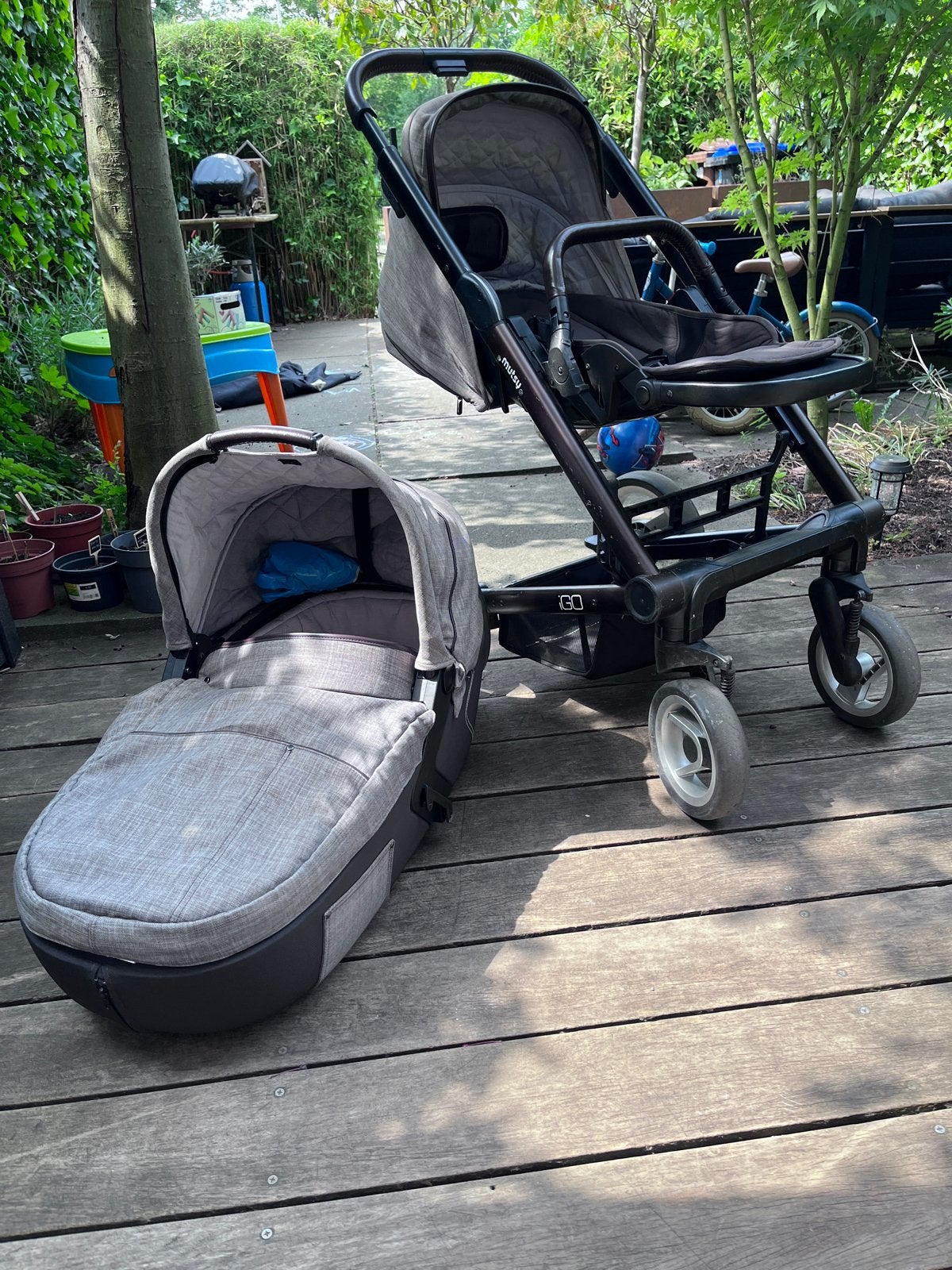Mutsy iGo kinderwagen met reiswieg en meerijdplankje, Ophalen, Gebruikt, Combiwagen, Met reiswieg
