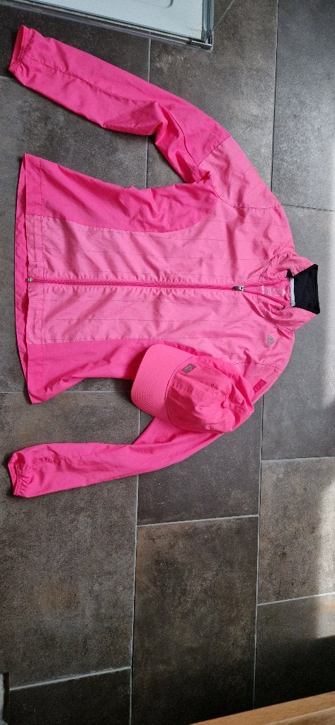 Running jack adidas xs/s bij passende hardloop pet roze, Adidas, Ophalen of Verzenden, Zo goed als nieuw, Maat 34 (XS) of kleiner