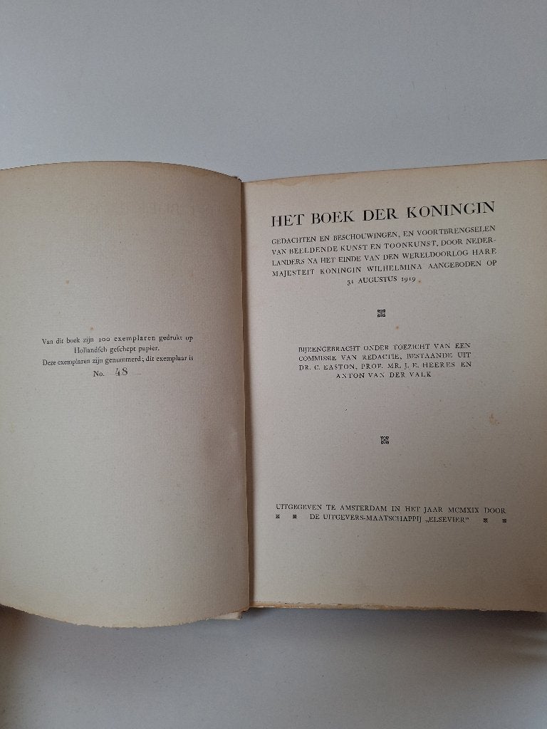 Het boek Der Koningin, Ophalen, 20e eeuw of later