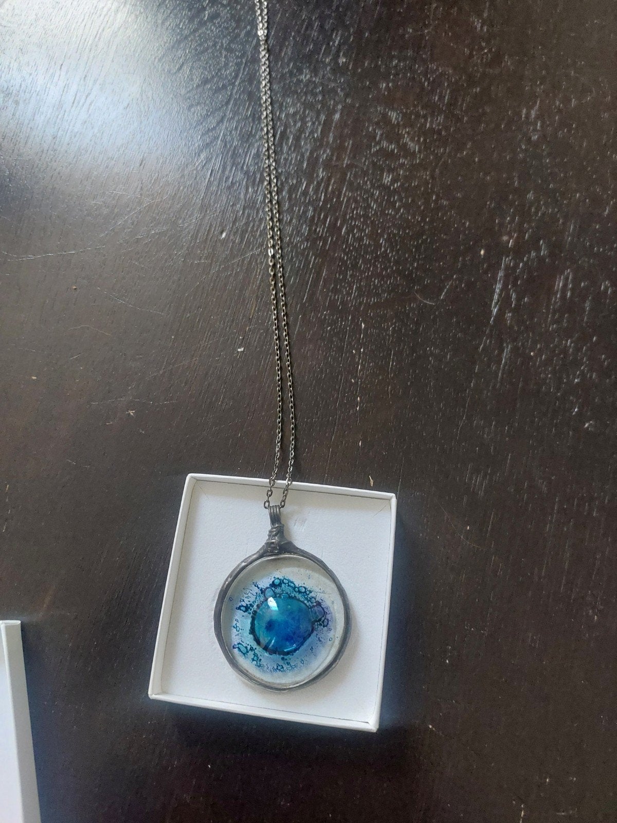 Unieke handgemaakte ketting met blauwe hanger, Blauw, Ophalen of Verzenden, Zo goed als nieuw, Overige materialen