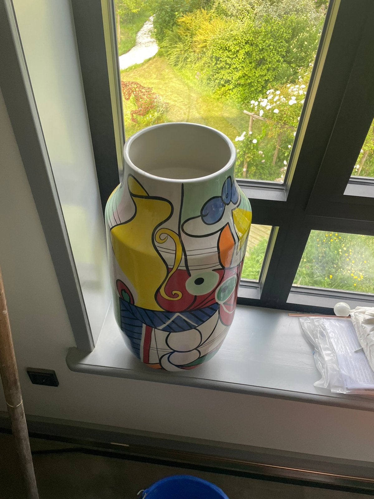 Sierlijke vaas, Overige kleuren, Aardewerk of Porselein, Ophalen of Verzenden, Zo goed als nieuw