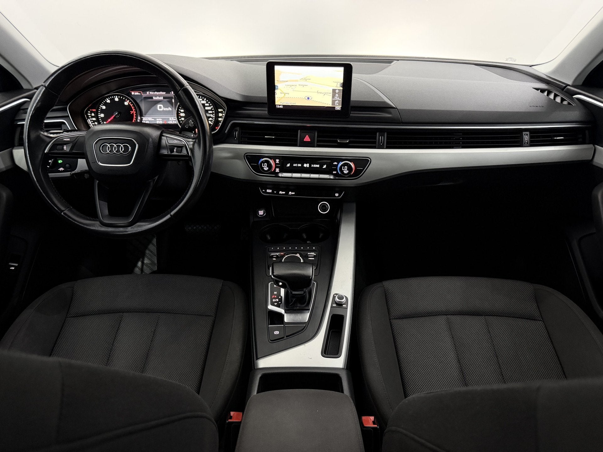 Audi A4 Limousine 1.4 TFSI Pro Line Navi, Parkeersensoren, K, Auto's, Stof, Gebruikt, Euro 6, A4
