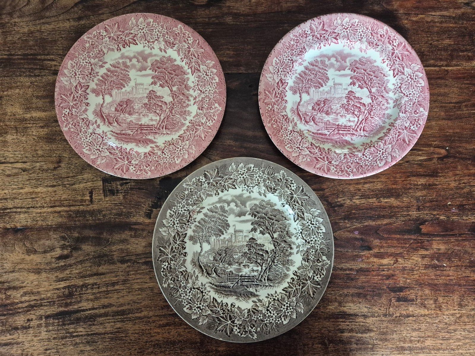 Set van 3 Staffordshire Ironstone borden - Kasteeldecor 25cm, Antiek en Kunst, Ophalen of Verzenden