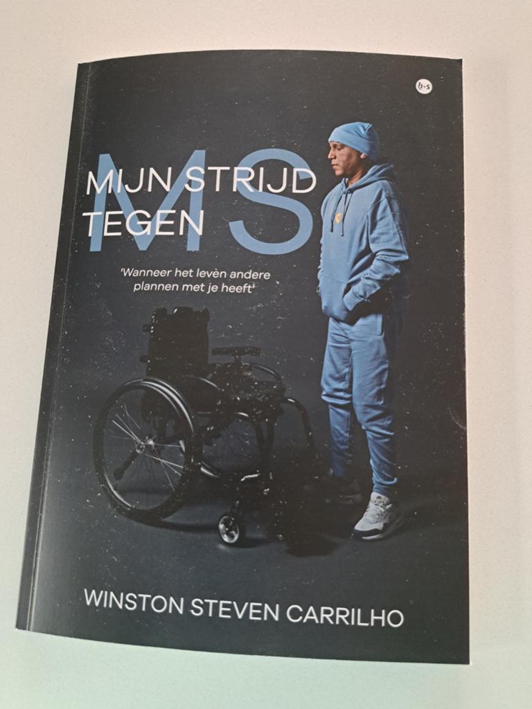 Winston Steven Carrilho - Mijn strijd tegen MS, Ophalen of Verzenden, Zo goed als nieuw, Winston Steven Carrilho
