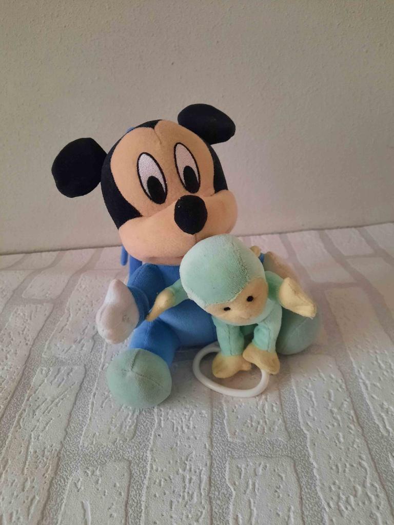 Disney Mickey Mouse baby met muziekdoos Merk Luv n'care, Verzamelen, Ophalen of Verzenden, Mickey Mouse, Gebruikt, Knuffel