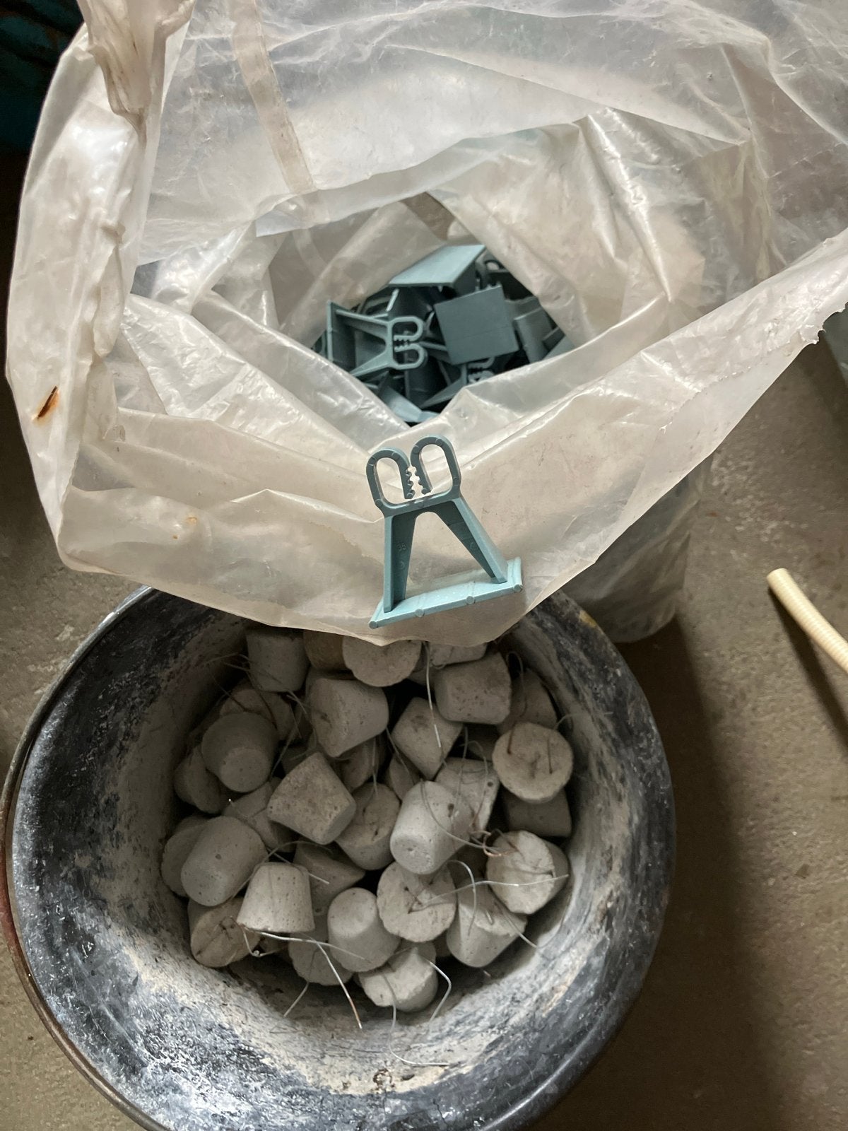 Afstandshouders (betontoffees) wapening / betonstaal, Ophalen, Gebruikt, Minder dan 50 mm, Overige typen