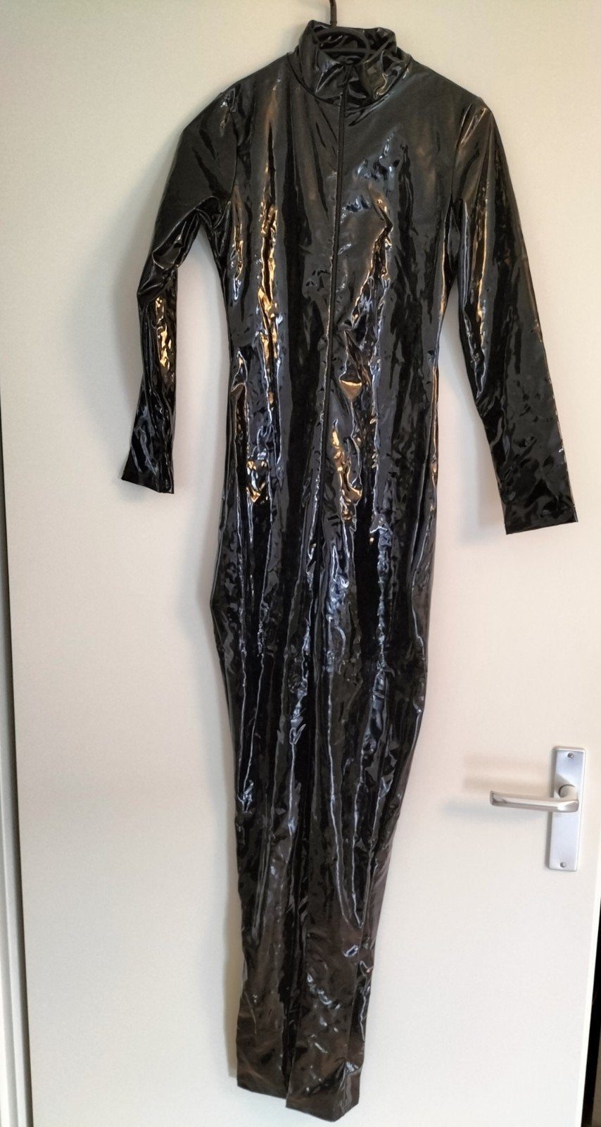 lak catsuit, Ophalen of Verzenden, Nieuw, Maat 38/40 (M), Zwart
