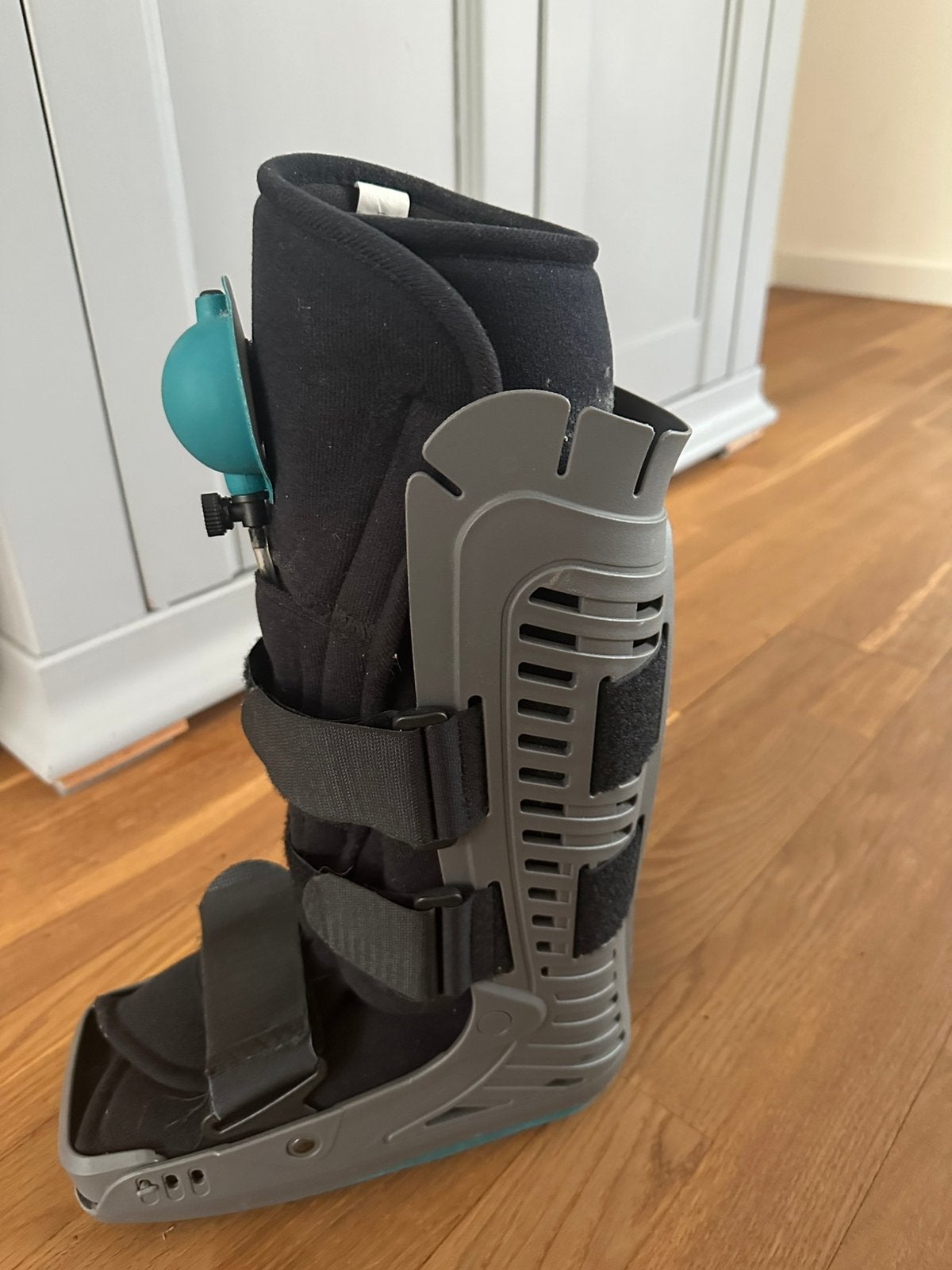 brace / walker voor enkel/onderbeen zowel links als rechts, Diversen, Braces, Ophalen, Zo goed als nieuw