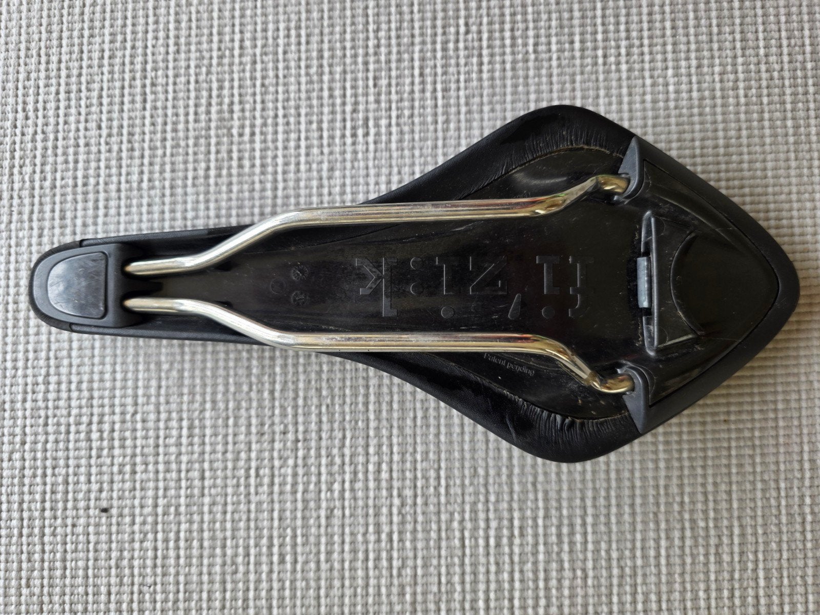 Fizik Arione Zadel Titanium rails, Ophalen of Verzenden, Zadel, Titanium