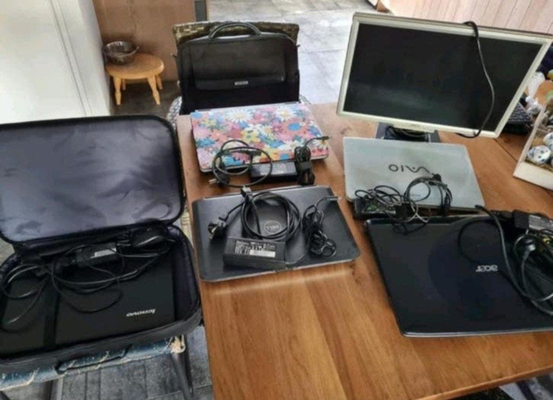 Partij laptops + accessoires (4 laptops, scherm, tassen), Computers en Software, Gebruikt, Ophalen of Verzenden, Onbekend, 15 inch