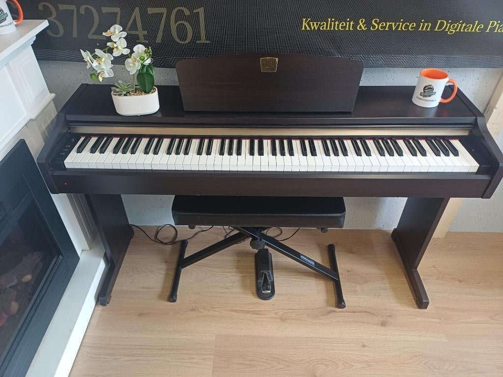 Yamaha CLP-110 - Gratis bezorging bij VP., Muziek en Instrumenten, Gebruikt, Bruin, ., Ophalen of Verzenden