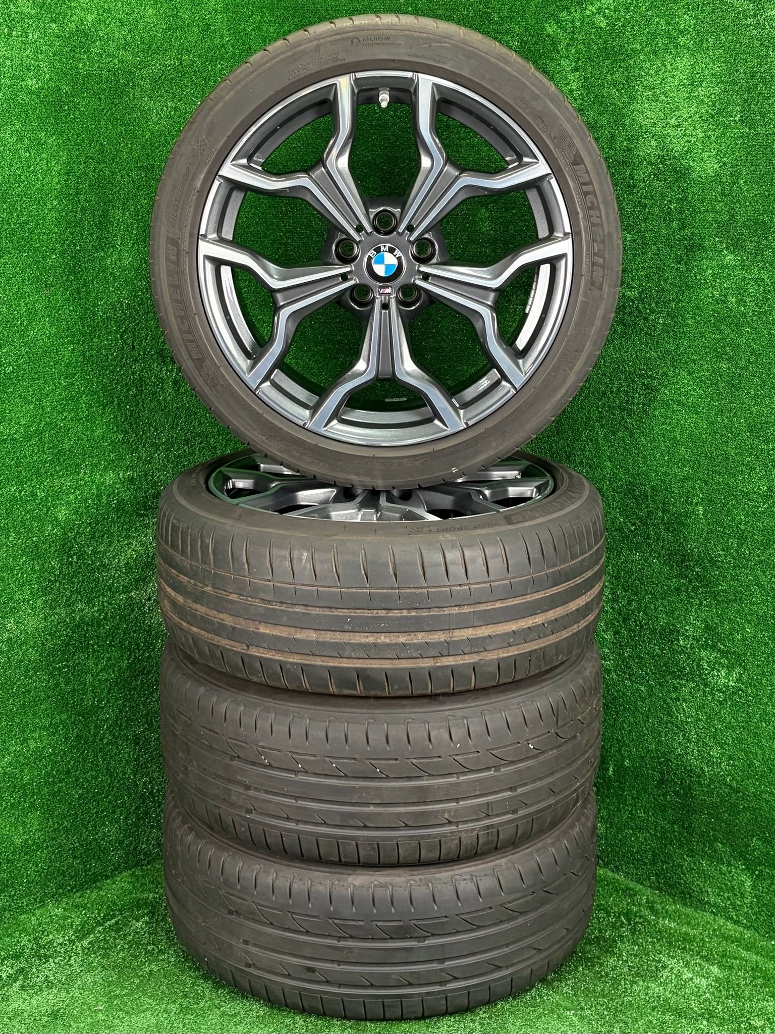 Originele 19 inch BMW 722M velgen met banden X1 X2 f48 f39, 19 inch, Gebruikt, -, -