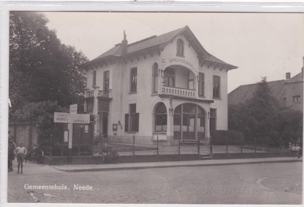 GA1532 Gemeentehuis Neede Achterhoek Eibergen Borculo VOLK, Verzenden, 1920 tot 1940, Gelopen, Gelderland