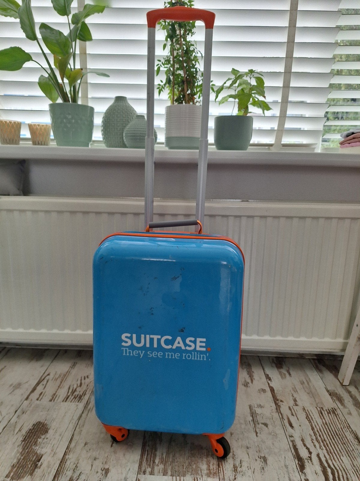 Handbagage koffer met uitschuifbare handgreep en wieltjes, Ophalen, Wieltjes, Gebruikt, 50 tot 60 cm