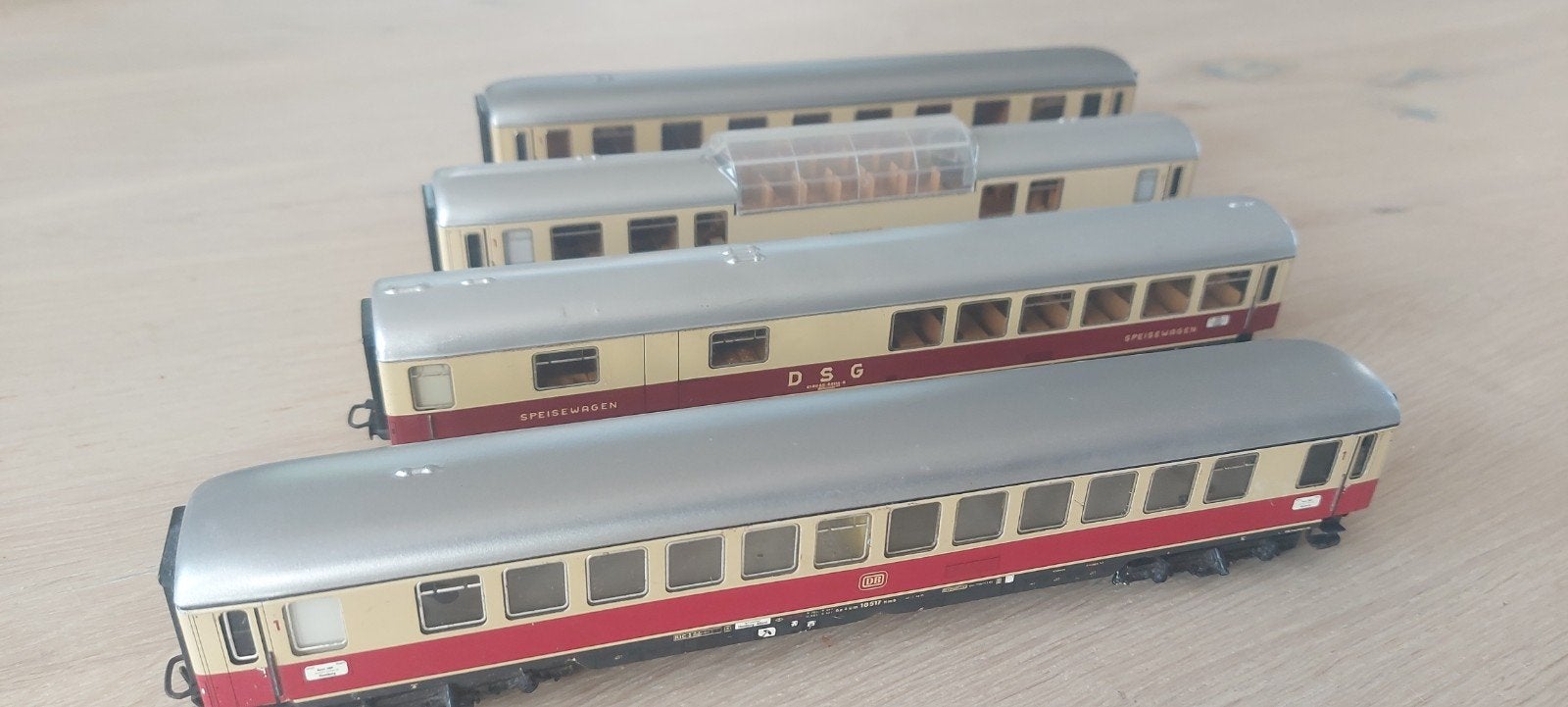 4 Märklin DB TEE rtg'n artnr's 4090,4055,4056,4058, Ophalen of Verzenden, Wisselstroom, Wagon, Märklin