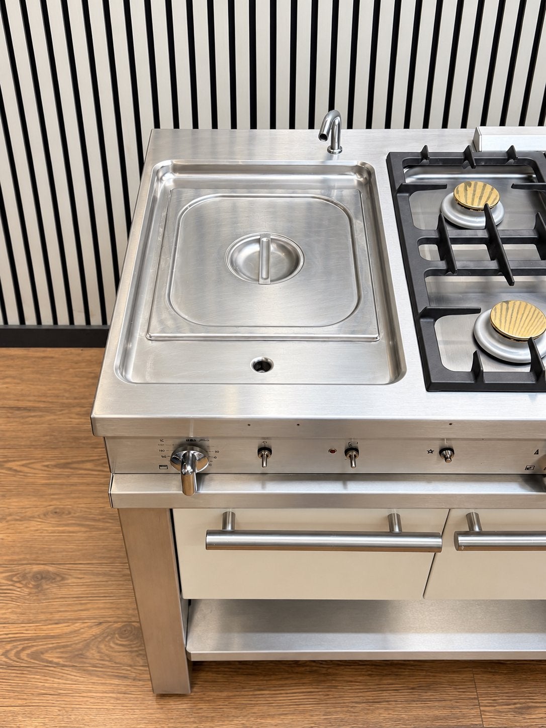 Luxe Proffesionele Lacanche/Westahl gasfornuis 150 cm, Fornello Esperta, Grill, Zo goed als nieuw, Energieklasse A of zuiniger
