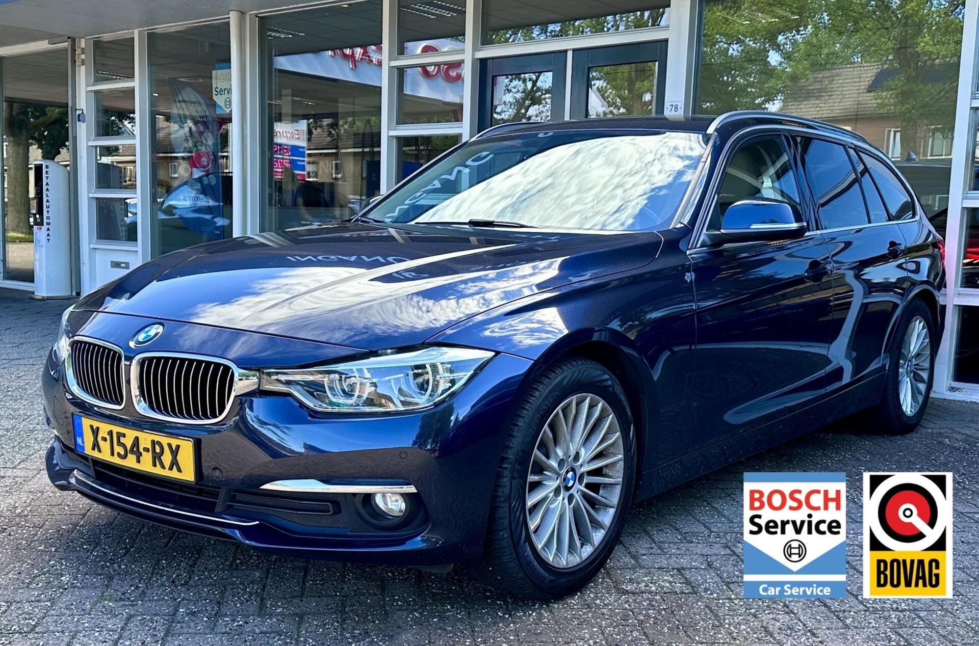 BMW 3-serie Touring 318i Luxury Led, Leer, Climat, Pdc, Trek, Gebruikt, Euro 6, Met garantie (alle), Blauw