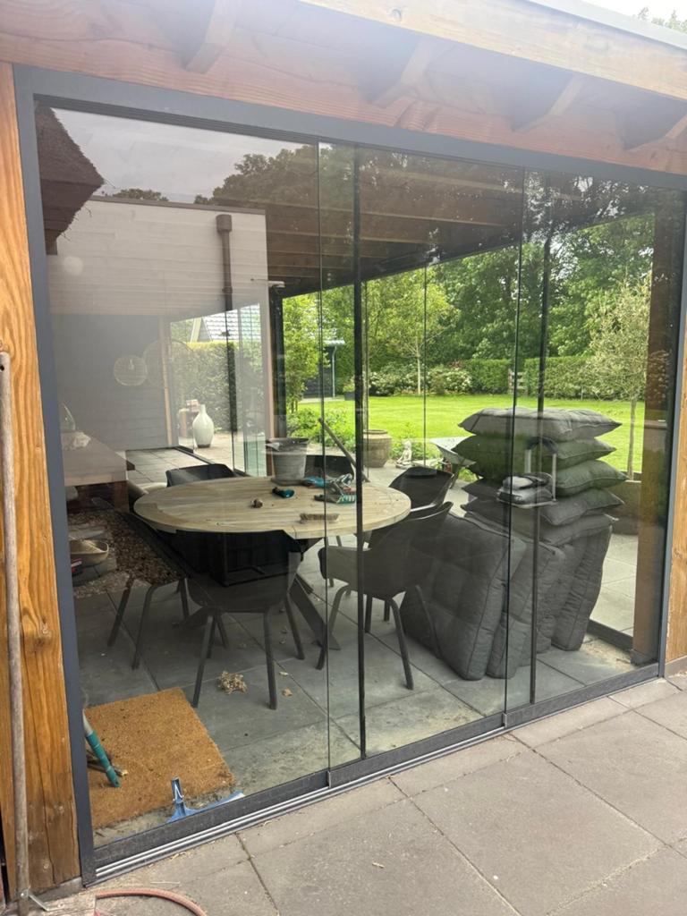 Glazen wanden voor veranda met rails (218x98 cm), Doe-het-zelf en Verbouw, Glas en Ramen, Ophalen of Verzenden, 160 cm of meer