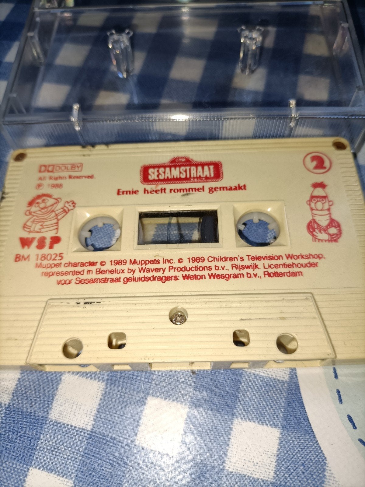 Cassettebandje Sesamstraat Ernie heeft rommel gemaakt, Ophalen of Verzenden