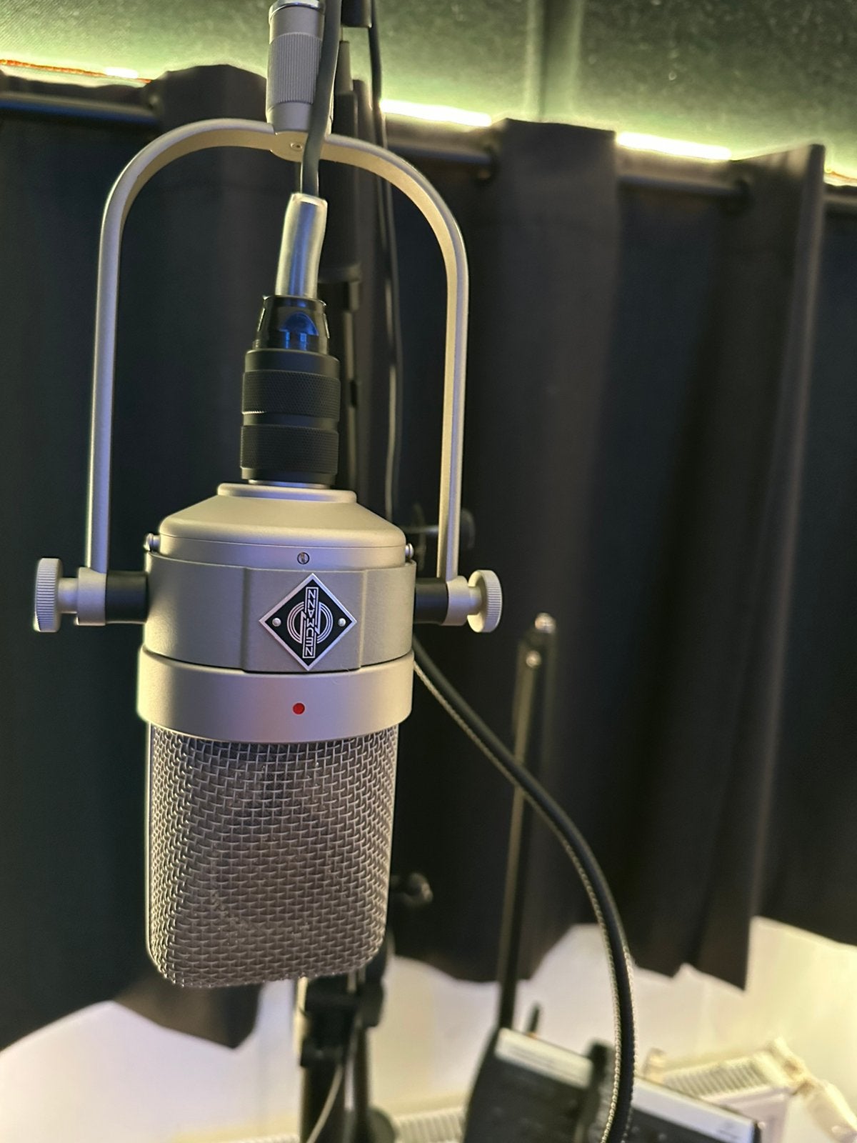 Neumann M49V, Muziek en Instrumenten, Microfoons, Zo goed als nieuw, Studiomicrofoon, Ophalen