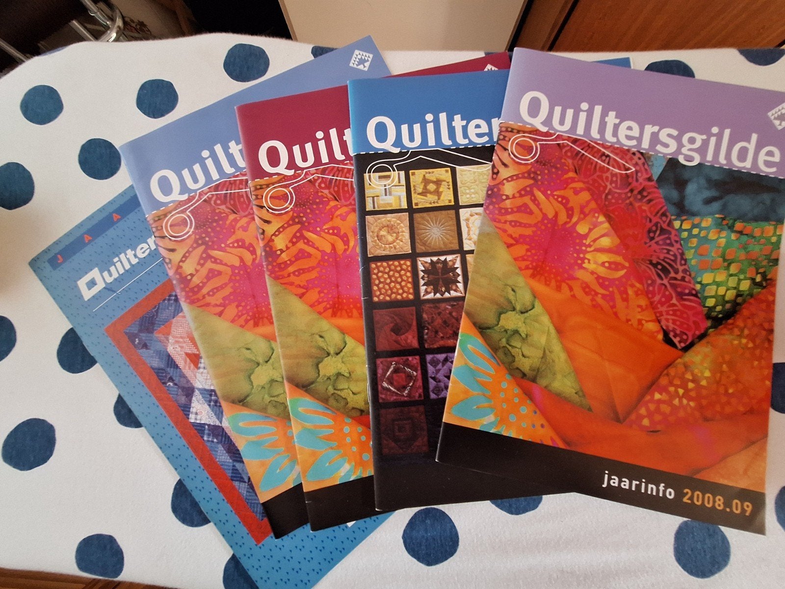23 quilt- bladen, Ophalen of Verzenden, Zo goed als nieuw, Boek of Gids