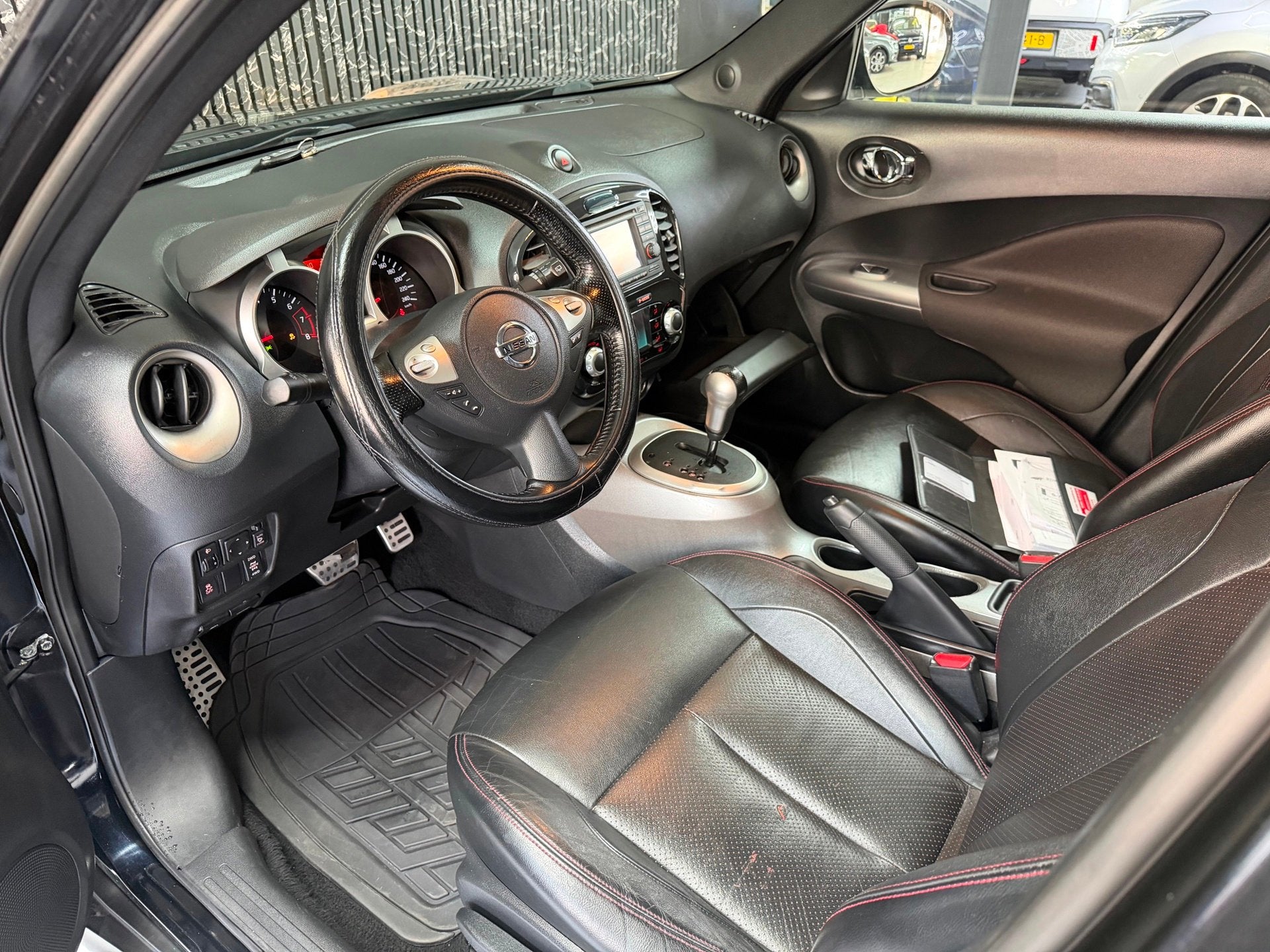 Nissan Juke 1.6 DIG-T Tekna All-Mode Automaat | Camera | Air, Auto's, Euro 5, 1618 cc, Gebruikt, Zwart