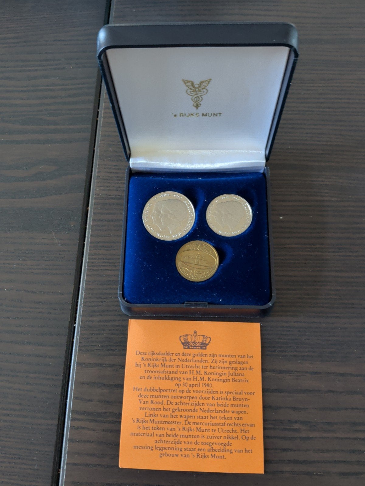 Munten inhuldiging Beatrix, troonsafstand Julia., Ophalen of Verzenden, Koningin Beatrix, 2½ gulden