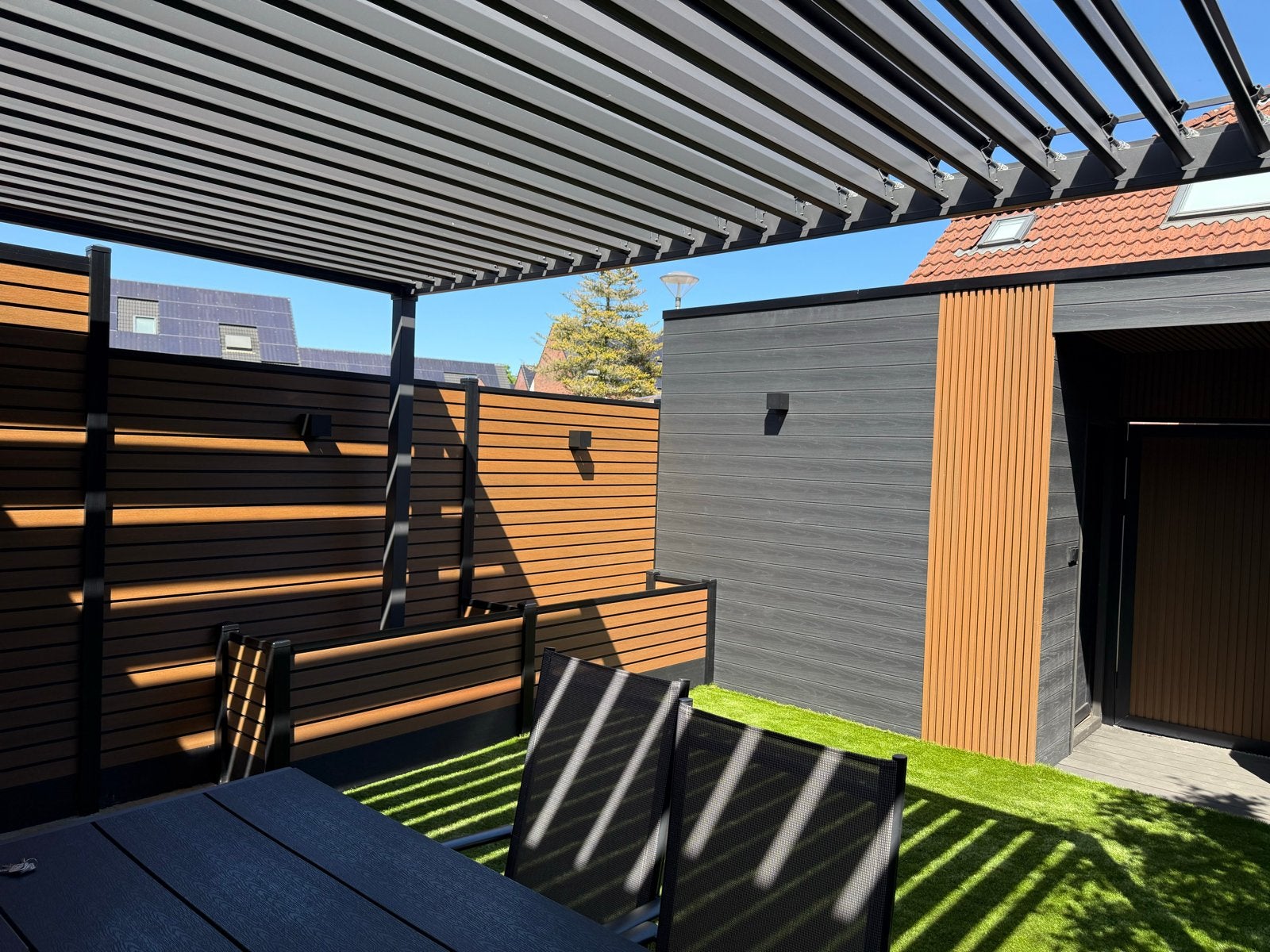 Moderne Tuinoverkapping met Lamellendak en Berging, Ophalen of Verzenden, Nieuw, Veranda