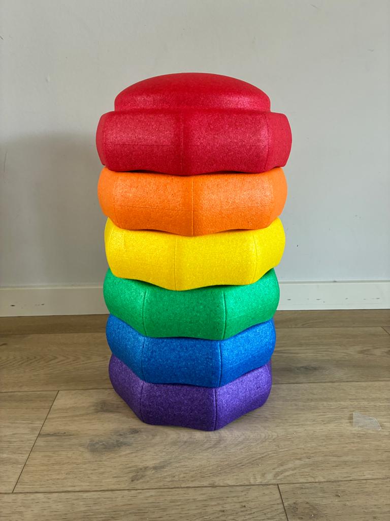 Stapelstenen regenboogkleuren, Ophalen, Gebruikt