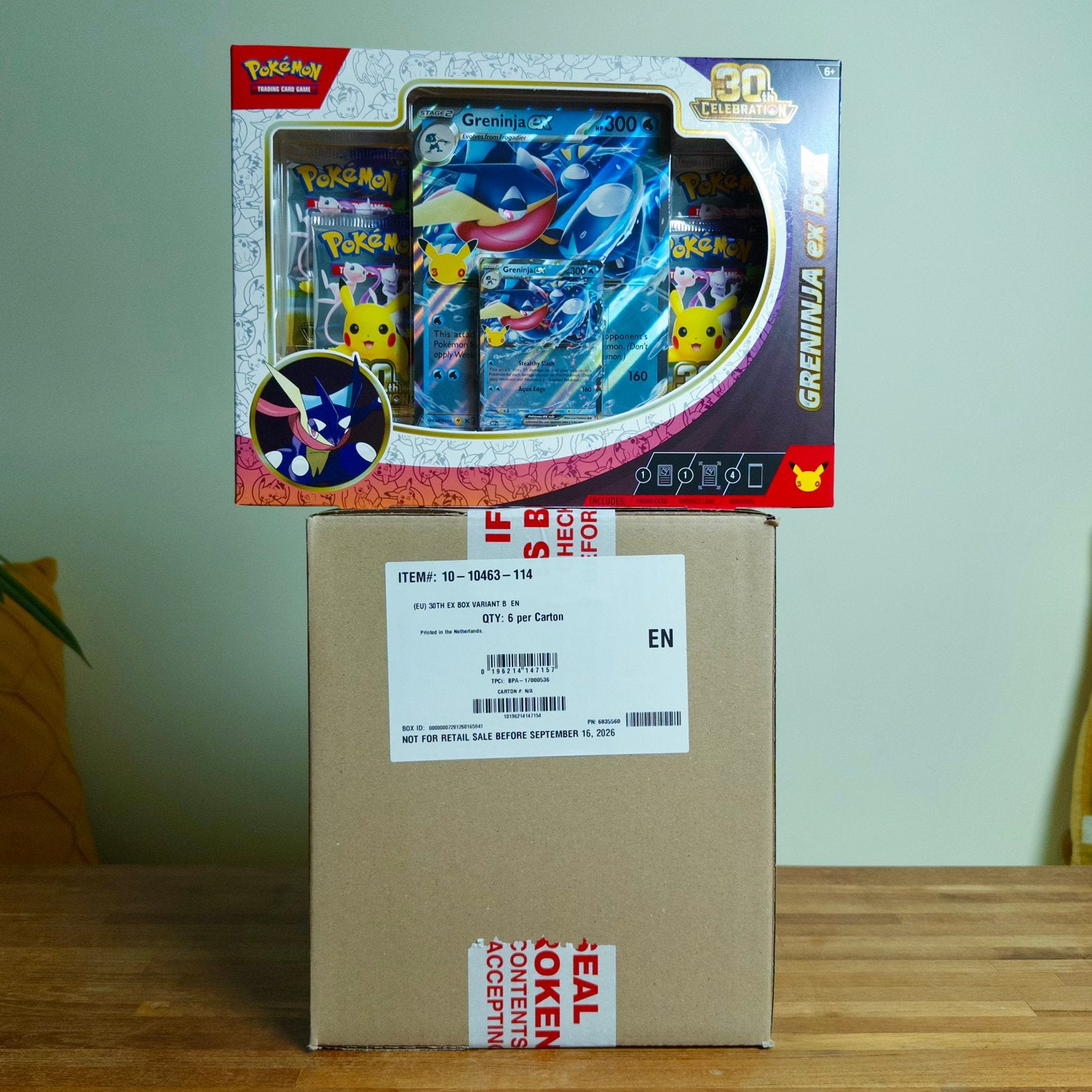 30th Celebration Greninja ex Box Case 6x (sealed), Ophalen, Nieuw, Boosterbox, Foil