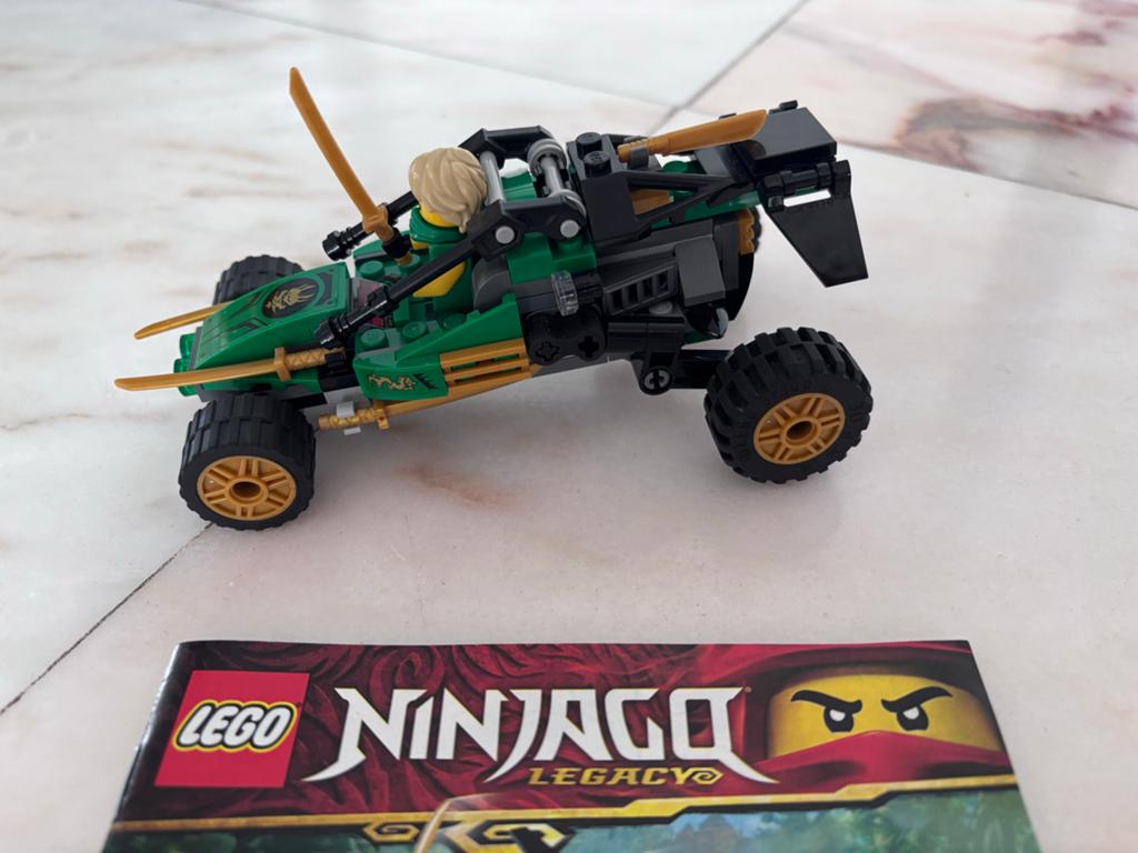 Lego Ninjago 71700 Jungle aanvalsvoertuig - zo goed als nieu, Lego, Ophalen of Verzenden, Zo goed als nieuw, Inclusief instructies