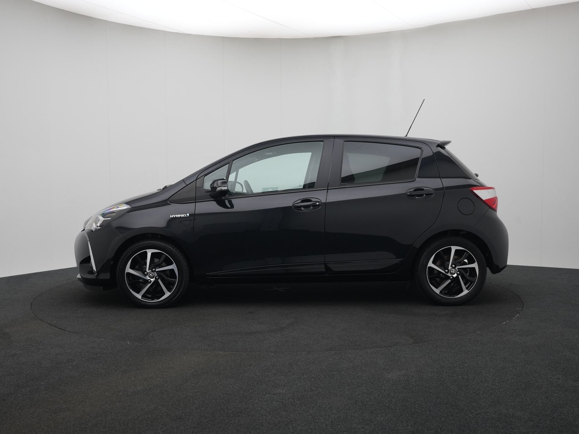 Toyota Yaris Executive | Dealer Onderhouden | Panorama dak|, Automaat, Gebruikt, 4 cilinders, Origineel Nederlands