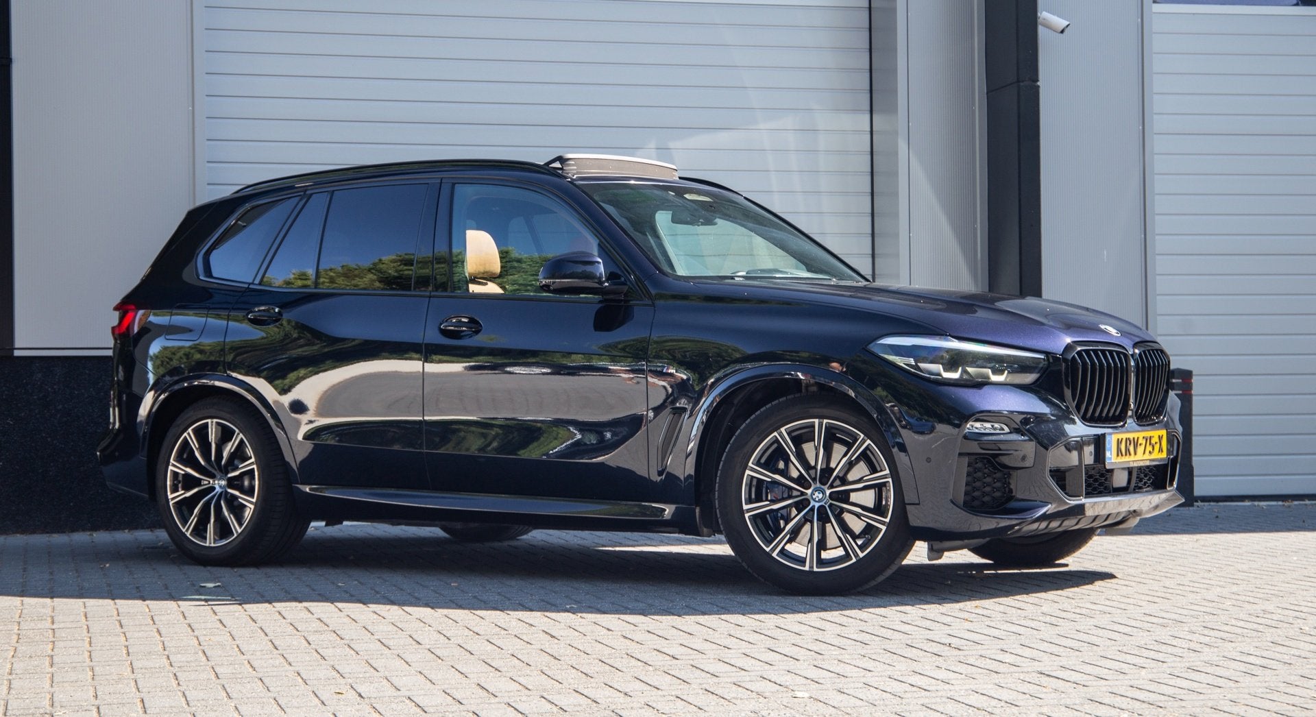 BMW X5 XDrive45e High Executive / Pano / Trekhaak / Stoelkoe, Auto's, BMW, Dealer onderhouden, Gebruikt, Zwart, Vierwielaandrijving