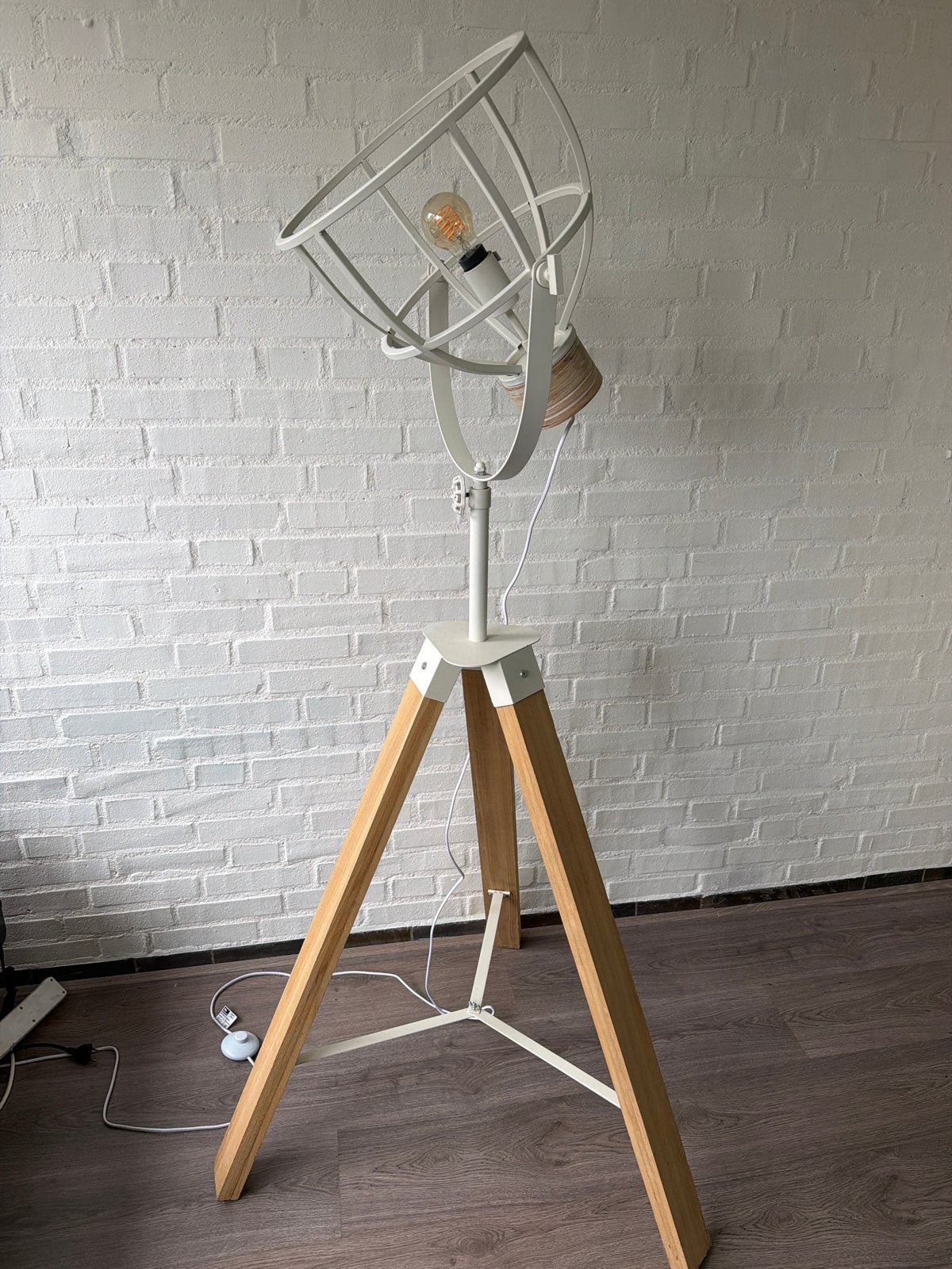 Brilliant Vloerlamp, Ophalen, E27 (groot), Zo goed als nieuw, Strak industrieel