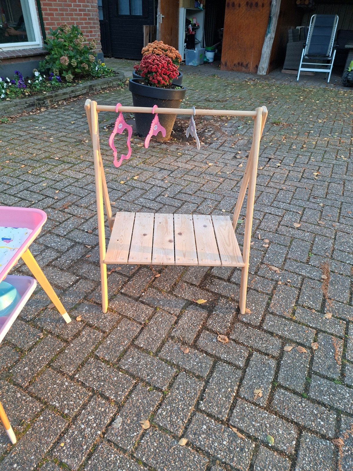 Houten poppenkledingrek met hangers, Kinderen en Baby's, Ophalen, Zo goed als nieuw, Overige typen