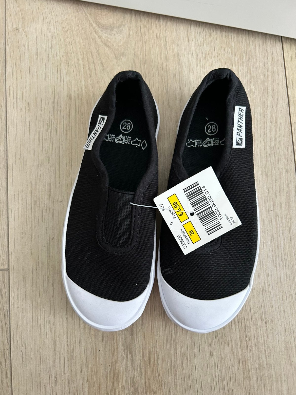 Nieuwe Panther instappers maat 28 - Zwart, Ophalen, Nieuw, Jongen of Meisje, Schoenen