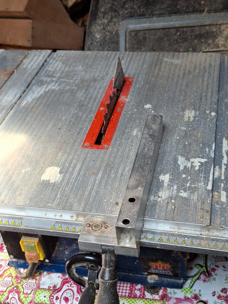 tafelzaagmachine, Doe-het-zelf en Verbouw, Ophalen, Gebruikt, Cirkelzaag, 600 tot 1200 watt