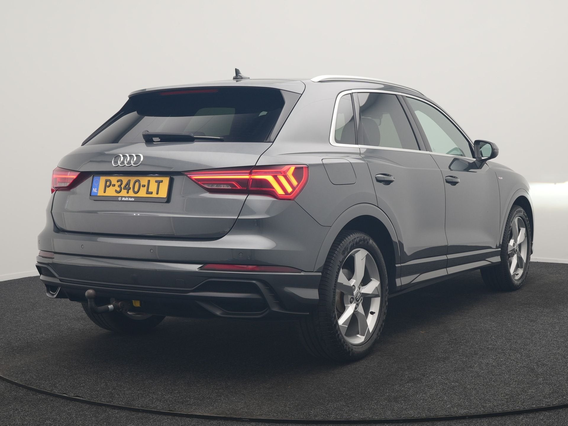 Audi Q3 35 TFSI S Line Pro Line S 150pk | Trekhaak | Cruise, Auto's, 4 cilinders, 150 pk, Verwarmde buitenspiegels, Leder en Stof