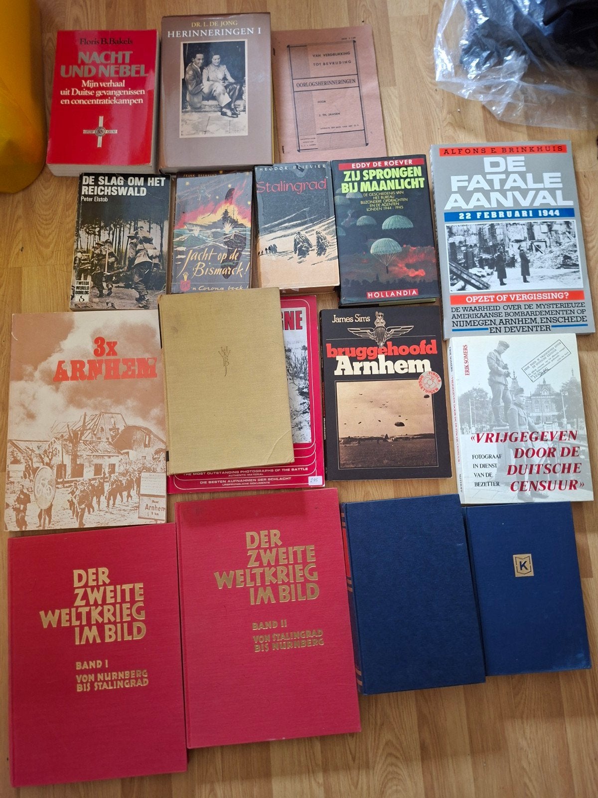 17 Boeken Tweede Wereldoorlog Boek Hoss Snyder Shirer, Ophalen of Verzenden, Geschiedenis en Politiek