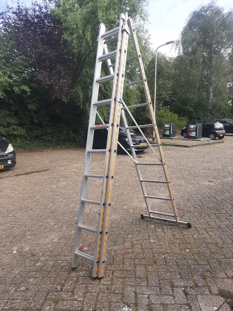 Hymer Ladder, Doe-het-zelf en Verbouw, Ophalen, Zo goed als nieuw, Ladder, Opvouwbaar of Inschuifbaar